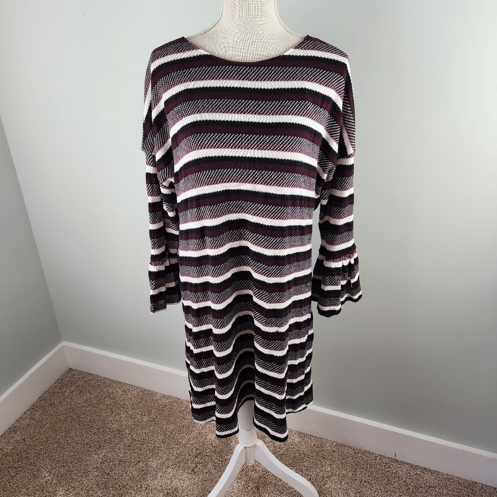 Luxology  Lightweight Sweater 3/4 Length Flutter Sleeve Midi Dress Size Large